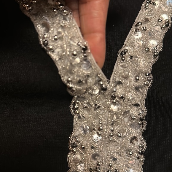 Beautiful long sleeve sweater with sequins trim - Picture 3 of 5